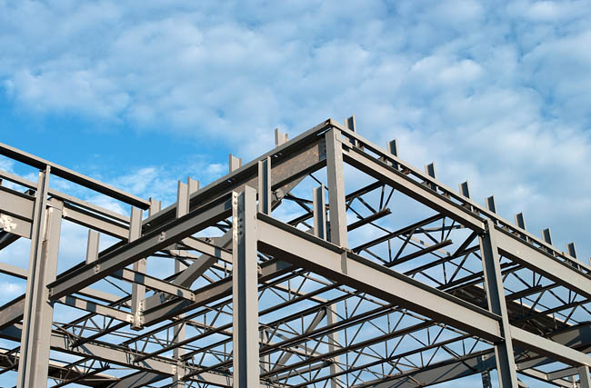 說說溫州鋼結(jié)構(gòu)廠房常用材料特點(diǎn)